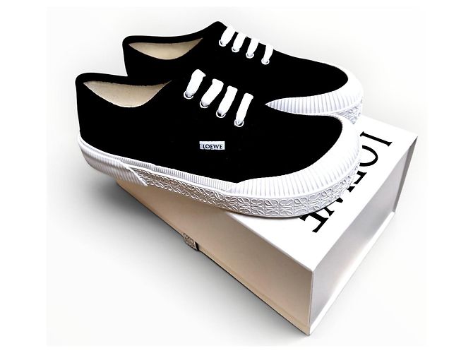 Sneakers Loewe Terra Vulca Lace UP in camoscio nero - vista 9