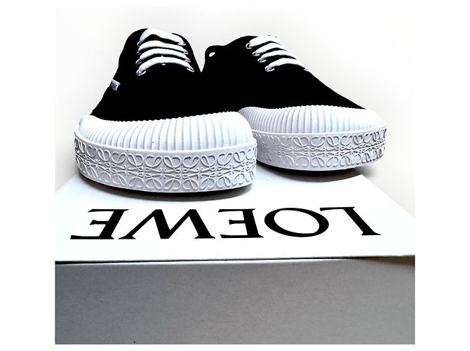Sneakers Loewe Terra Vulca Lace UP in camoscio nero - vista 17