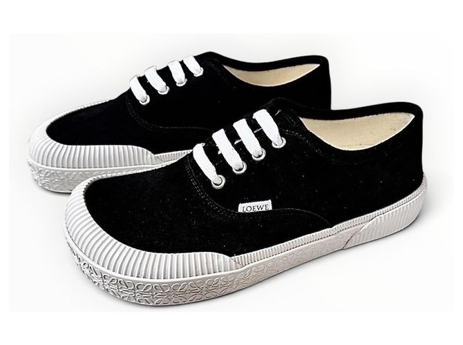 Sneakers Loewe Terra Vulca Lace UP in camoscio nero - vista 2