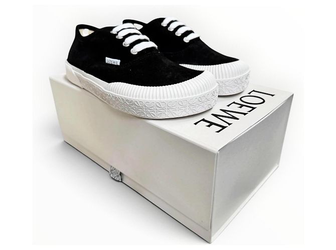 Sneakers Loewe Terra Vulca Lace UP in camoscio nero - vista 5