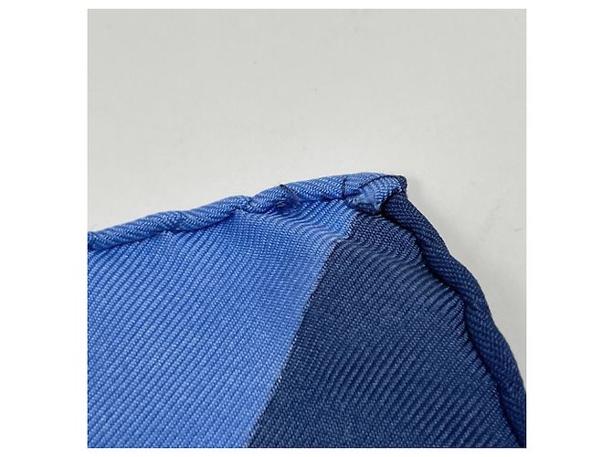 Foulard in seta Gucci con motivo floreale Blu Multicolore - vista 6