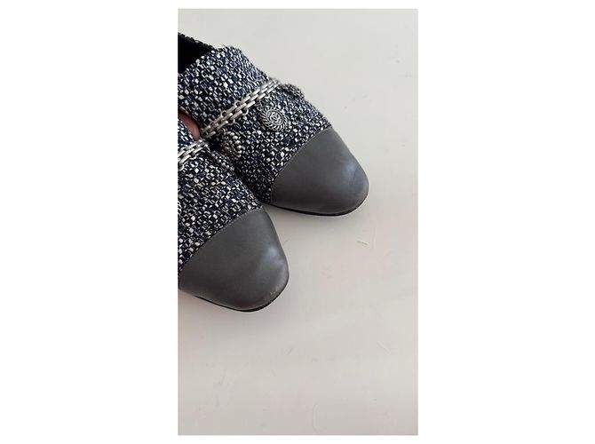 Ballerine in tweed Chanel con dettaglio a catena Nero Bianco - vista 12