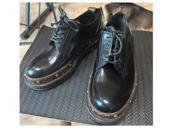 Scarpe Derby con plateau Monogram Louis Vuitton Marrone Nero - vista 10