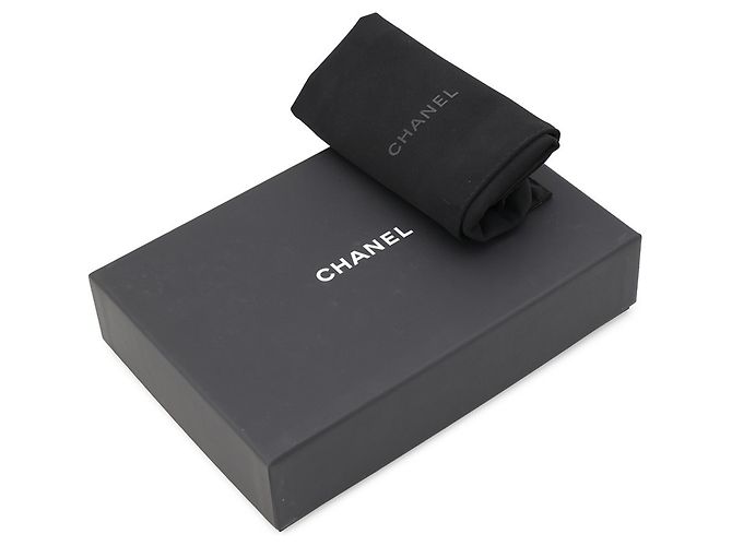 Portafoglio a catena Chanel in vitello granulato nero - vista 13