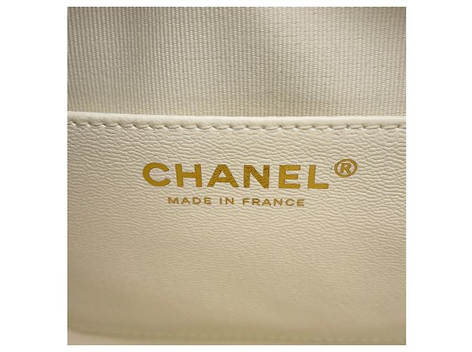 Borsa a tracolla Chanel Matelassé a forma di cuore Bianco - vista 11