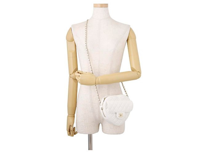 Borsa a tracolla Chanel Matelassé a forma di cuore Bianco - vista 5