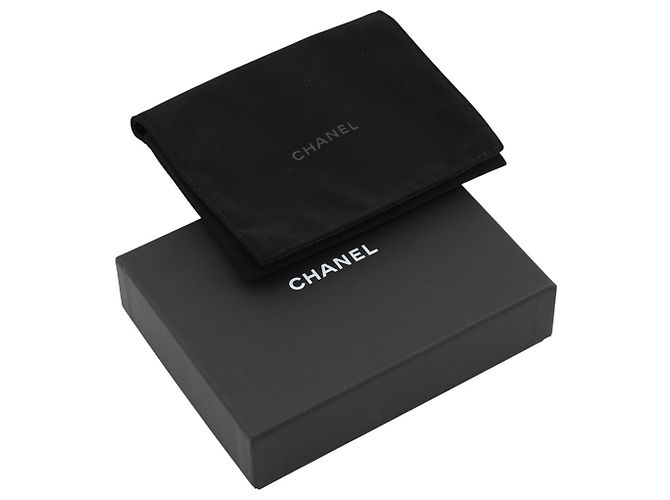 Chanel Matelassé Tri-Fold Wallet in Black Schwarz - Ansicht 15