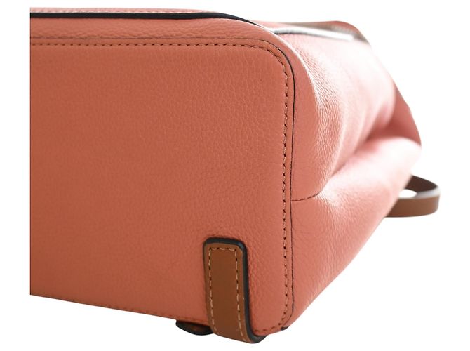 LOEWE Goya kleiner Lederrucksack in Rosa Pink - Ansicht 11