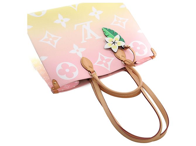 Louis Vuitton Pink Monogram Giant By The Pool Onthego GM Rosa - vista 12
