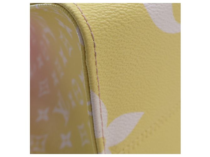 Louis Vuitton Pink Monogram Giant By The Pool Onthego GM Rosa - vista 13