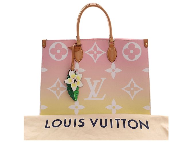 Louis Vuitton Pink Monogram Giant By The Pool Onthego GM Rosa - vista 15