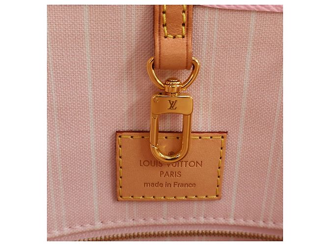 Louis Vuitton Pink Monogram Giant By The Pool Onthego GM Rosa - vista 7