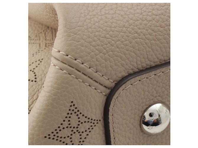 Louis Vuitton Beige Monogramm Mahina Haumea - Ansicht 10