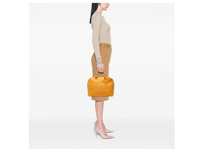 Louis Vuitton Yellow Epi Alma PM Giallo - vista 7