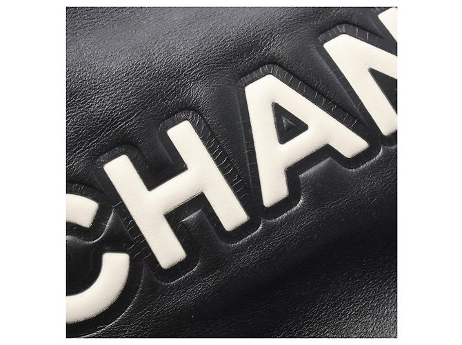 Tote Chanel in pelle d'agnello nera con logo Camelia in rilievo Nero - vista 6