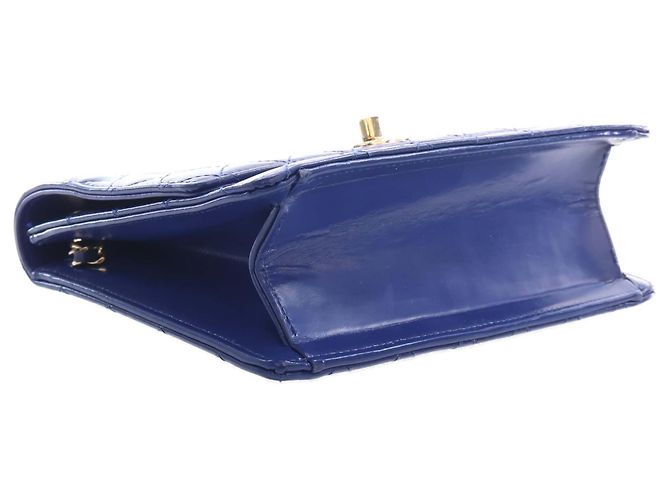 Chanel Blue CC Quilted Patent Square Flap - vista 6