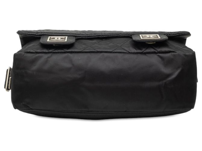Borsa a tracolla Chanel Black CC Quilted Nylon Sports Line Nero - vista 3