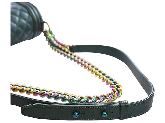 Chanel Green Old Medium Quilted Iridescent Goatskin Rainbow Hardware Boy Flap Verde - vista 11