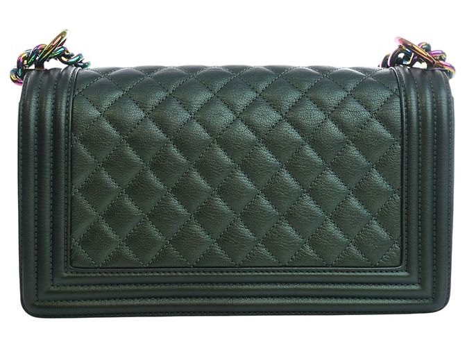 Chanel Green Old Medium Quilted Iridescent Goatskin Rainbow Hardware Boy Flap Verde - vista 2