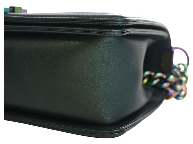 Chanel Green Old Medium Quilted Iridescent Goatskin Rainbow Hardware Boy Flap Verde - vista 9