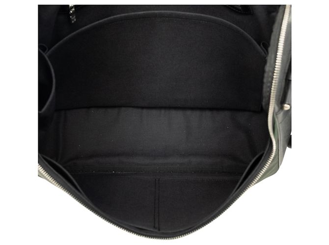 Louis Vuitton Green Bicolor Taiga and Canvas Taimyr Grün Dunkelgrün - Ansicht 4
