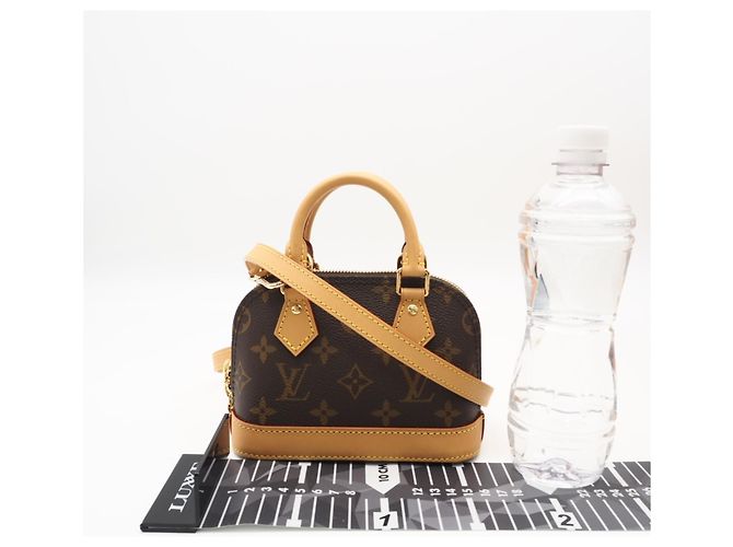 Borsa a tracolla Nano Alma Monogram Louis Vuitton Marrone Beige - vista 3