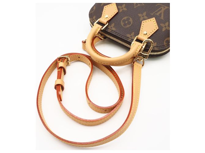 Borsa a tracolla Nano Alma Monogram Louis Vuitton Marrone Beige - vista 9