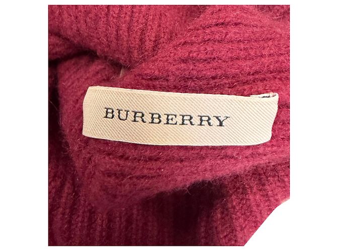 Guanti, sciarpa e berretto Burberry in cashmere rosso - vista 11