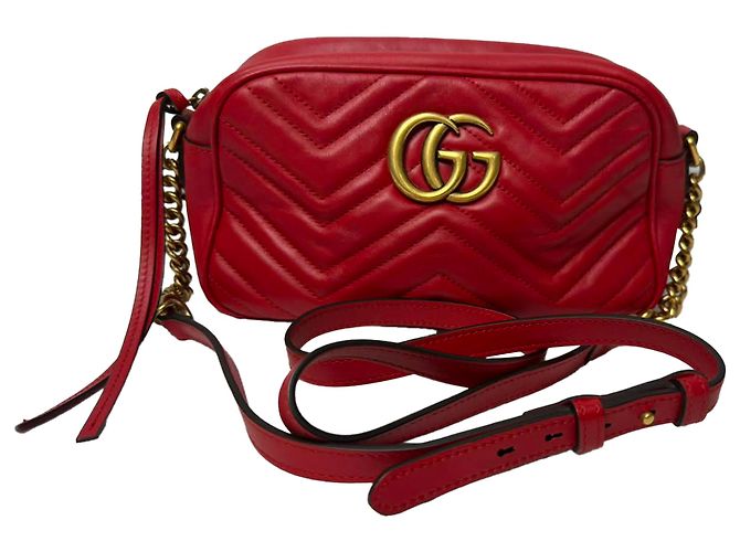 Picca borsa a tracolla Gucci Marmont matelassé in pelle rossa Rosso - vista 2