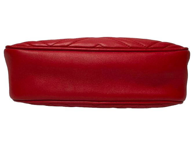 Picca borsa a tracolla Gucci Marmont matelassé in pelle rossa Rosso - vista 6