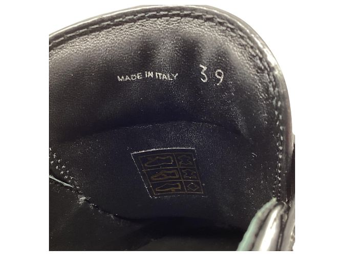 Mocassini con tacco e logo Prada in pelle nera Nero - vista 8