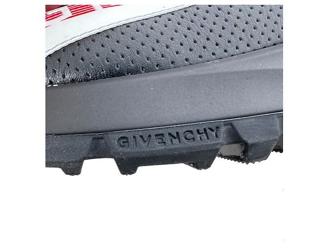 Sneakers Givenchy Spectre traforate in pelle nera Nero - vista 11