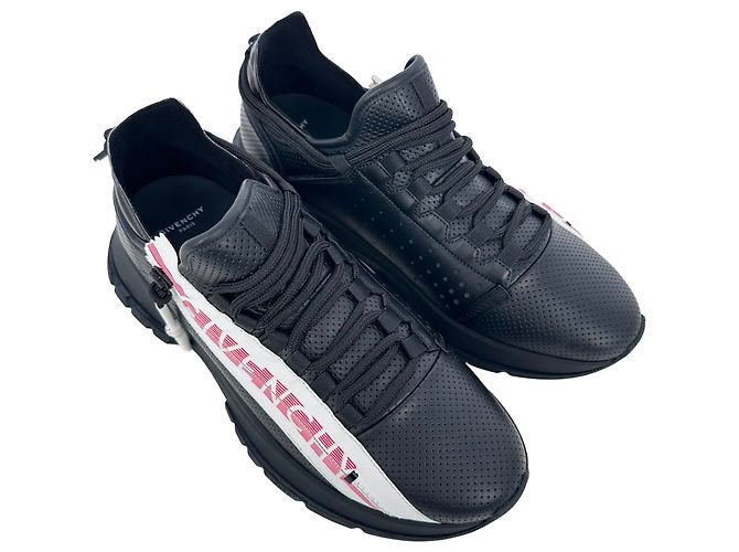 Sneakers Givenchy Spectre traforate in pelle nera Nero - vista 5