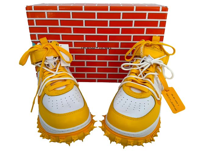 Off White Sneakers Nike x Off-White Air Force 1 Mid SP in pelle White e Varsity Maize Giallo Cammello - vista 11