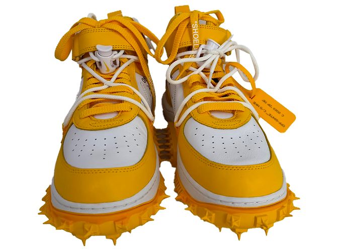 Off White Sneakers Nike x Off-White Air Force 1 Mid SP in pelle White e Varsity Maize Giallo Cammello - vista 2