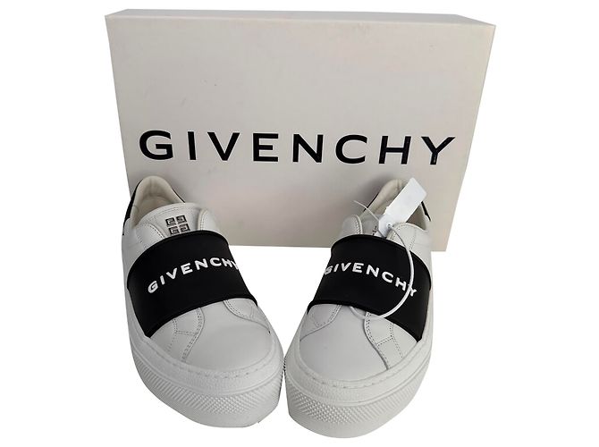 Sneakers City Court Slip-On Givenchy in pelle bianca Bianco Crudo - vista 15