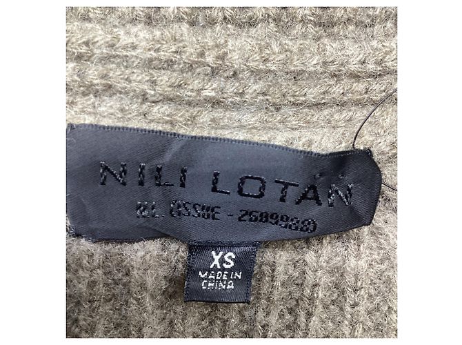 Nili Lotan V-Ausschnitt Zopfstrickpullover aus braunem Kaschmir - Ansicht 6