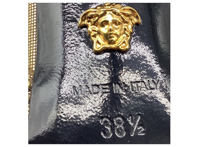 Zapatos de tacón Versace adornados con imperdibles en Gold Crystal Dorado - vista 8