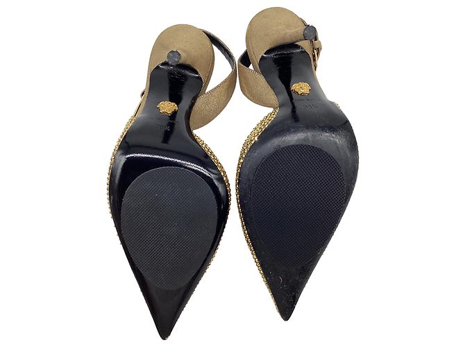 Zapatos de tacón Versace adornados con imperdibles en Gold Crystal Dorado - vista 9