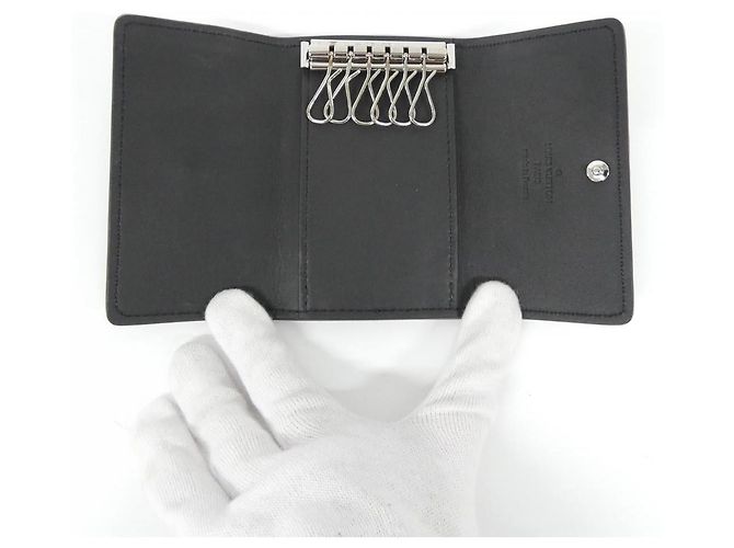 Louis Vuitton Multicle Monogram Taurillon Key Case Black - view 3