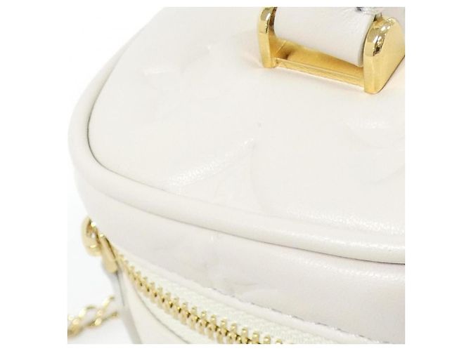 Borsa Louis Vuitton Monogram Vanity Coussins in pelle di agnello Beige - vista 7