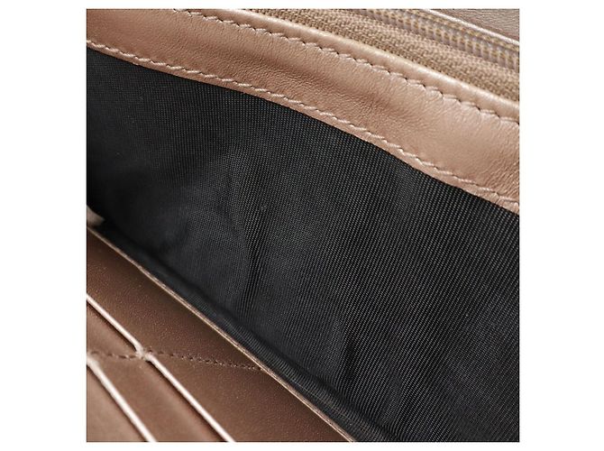 Cartera larga Gucci Lovely de piel brillante - vista 6