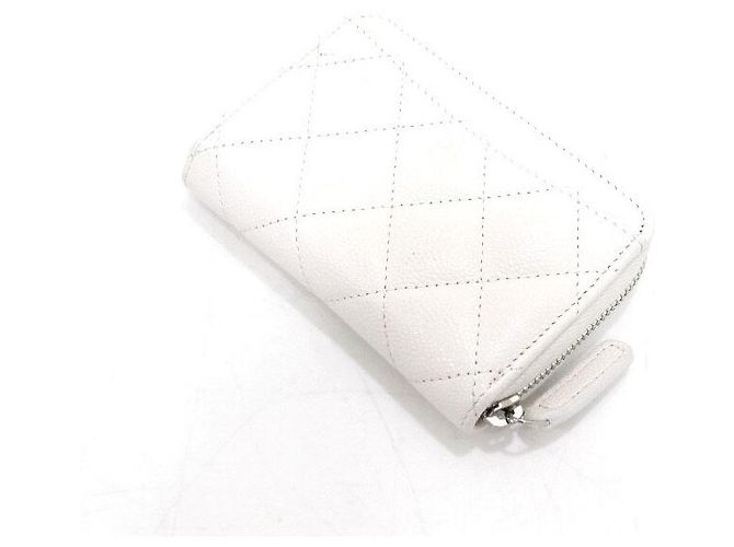 Chanel Portacarte con zip CC classico in Caviar bianco argento - vista 12