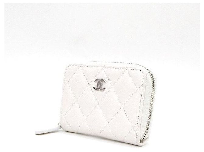 Chanel Portacarte con zip CC classico in Caviar bianco argento - vista 3