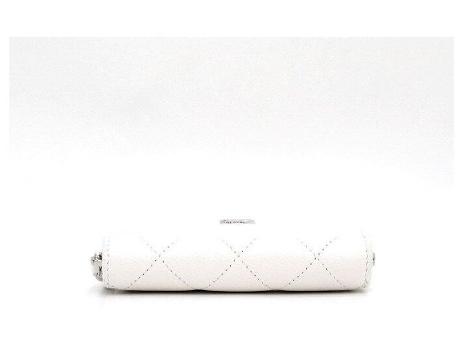 Chanel Portacarte con zip CC classico in Caviar bianco argento - vista 7