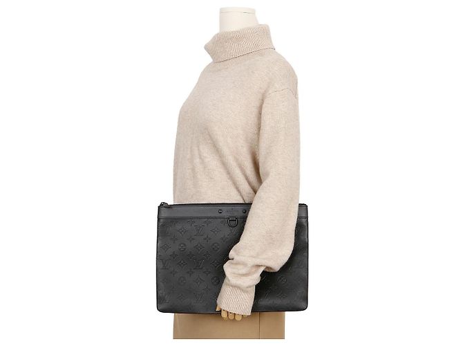 Louis Vuitton Borsa a pochette in pelle Monogram Shadow Nera - vista 12