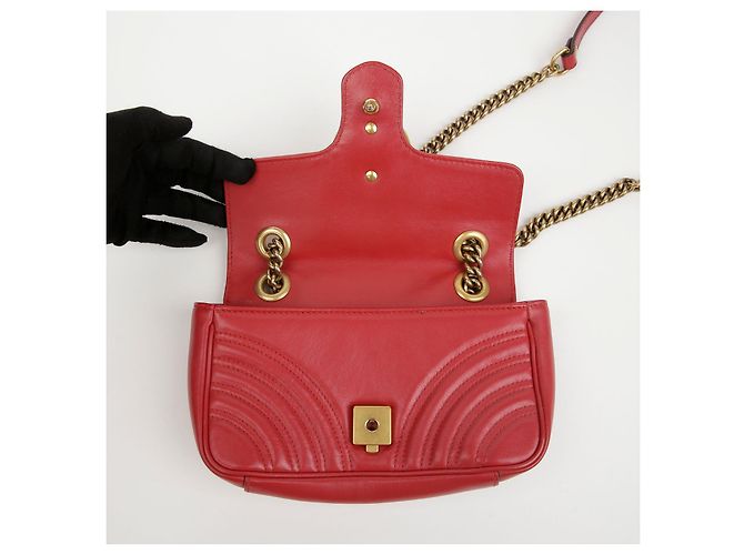 Gucci Mini bolso de hombro GG Marmont matelassé rojo - vista 15