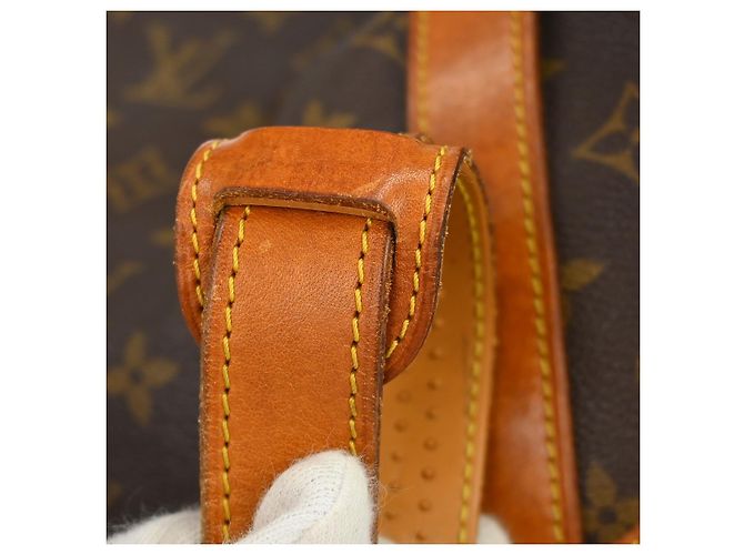 Louis Vuitton Saumur Monogram 43 Marrone - vista 5