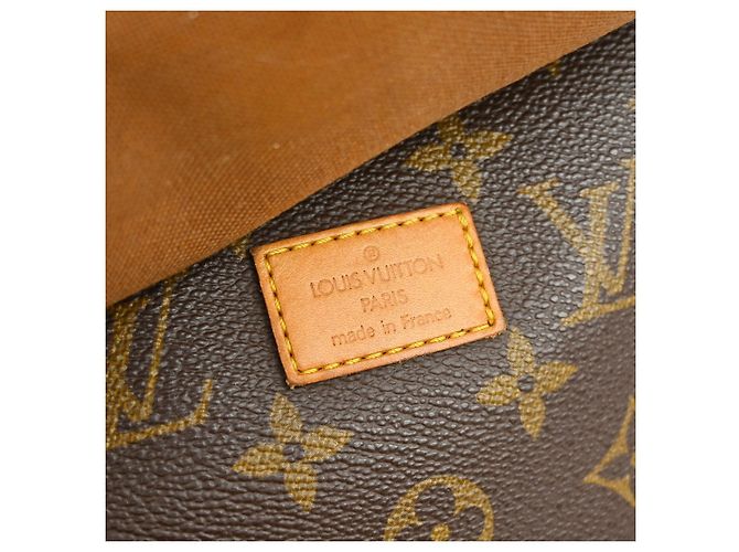Louis Vuitton Saumur Monogram 35 Marrone - vista 4