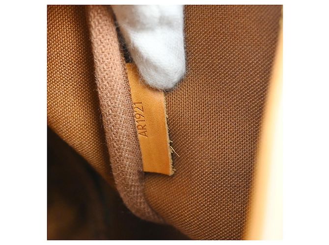 Louis Vuitton Saumur Monogram 35 Marrone - vista 5